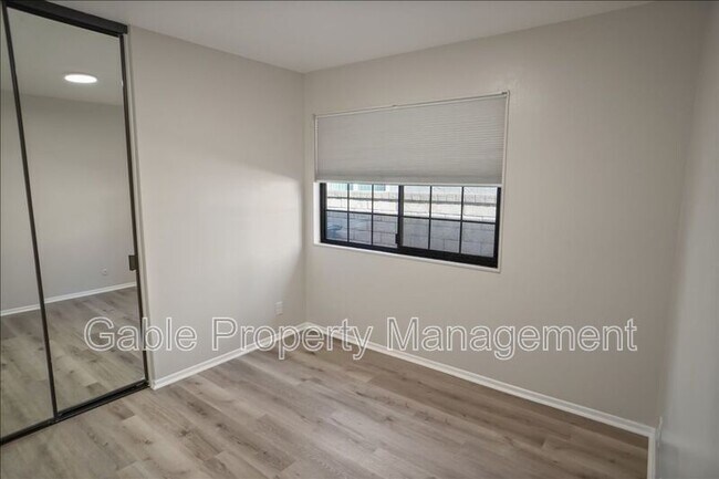 Building Photo - 27553 Saffron Ln