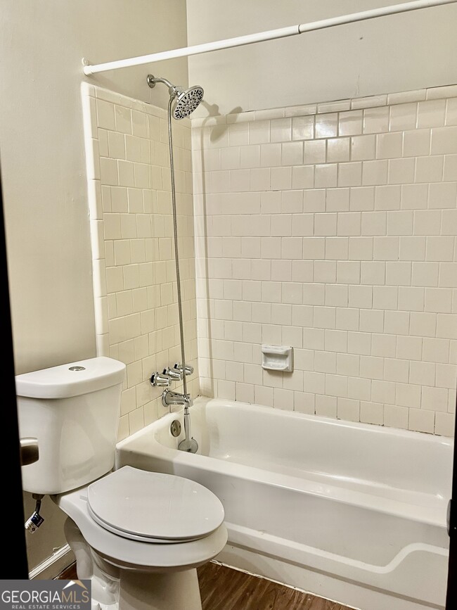 Building Photo - 566 Brookfield Way