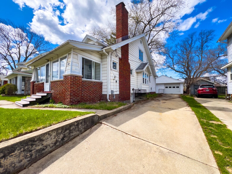 Building Photo - 464 Shasta Dr