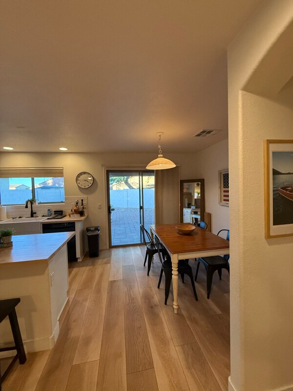 Building Photo - 3328 W Belle Ave