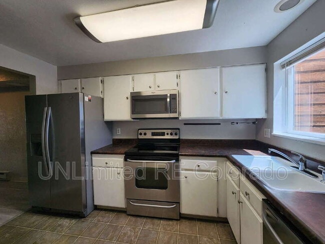 Building Photo - 301 Zeta St