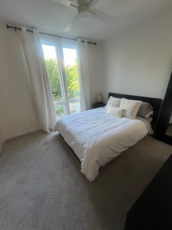 Building Photo - 449 Parkway Dr NE