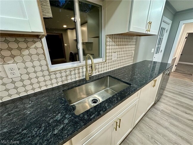 Building Photo - 5636 Hopkins Rd