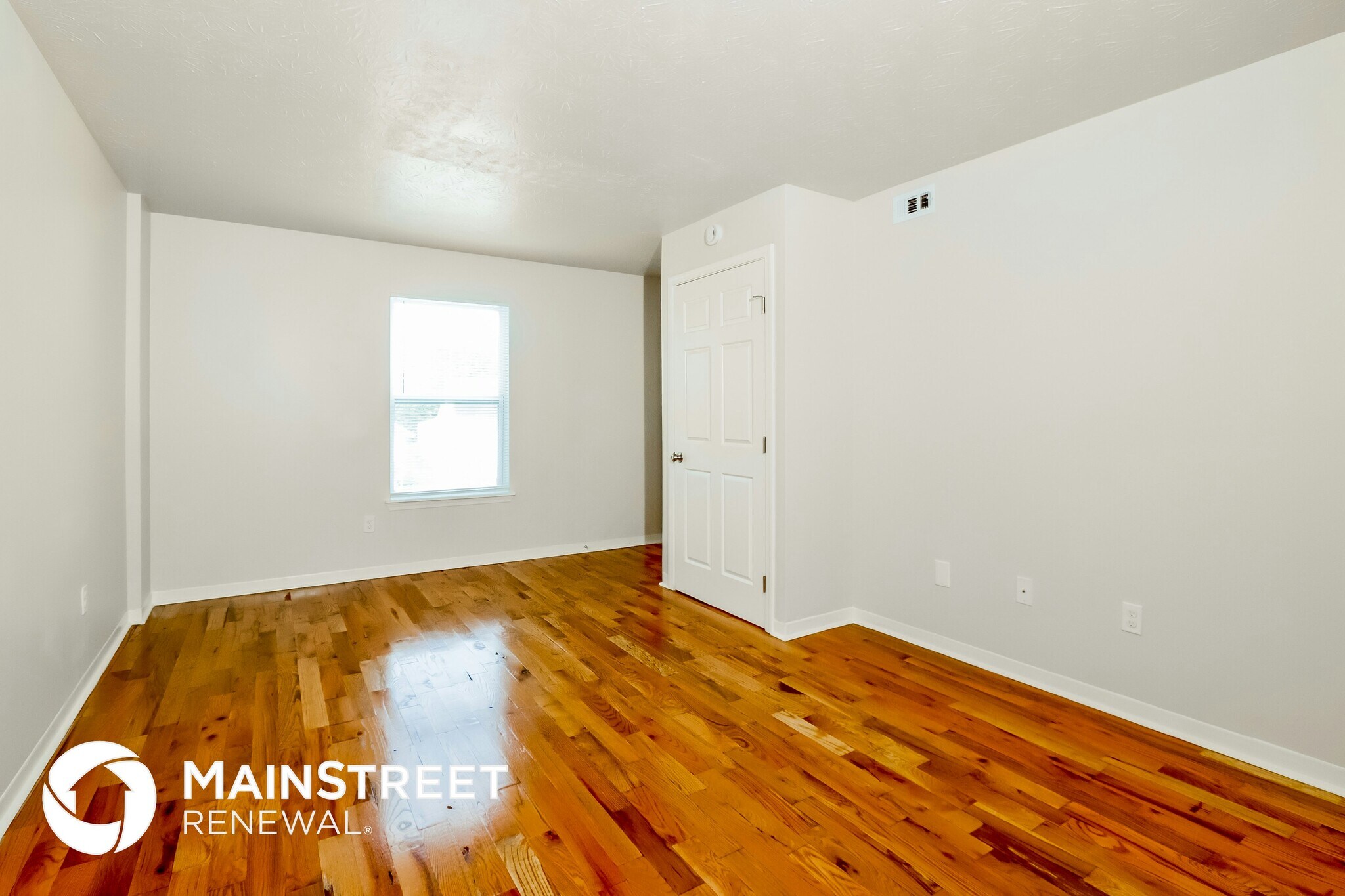 Building Photo - 1339 S 28th St