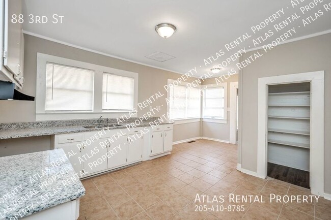 Building Photo - 88 3rd St