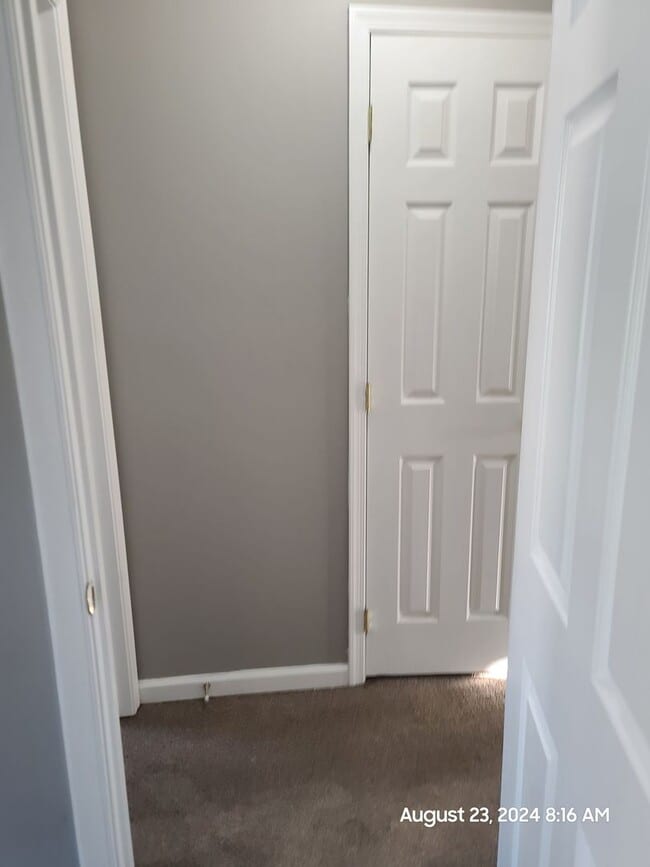 Building Photo - 3 Bedroom Townhouse For Rent in Waynesboro
