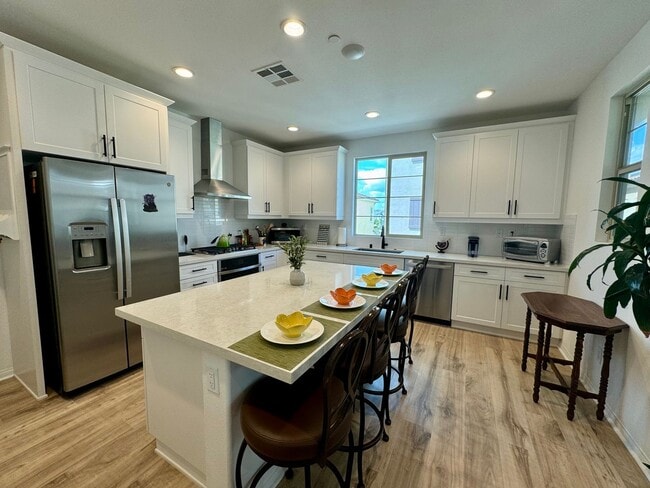 Building Photo - Spacious 3 Bed / 3.5 Bath Condo in The Preserve Community