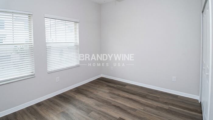 Building Photo - 5573 Mercado Dr