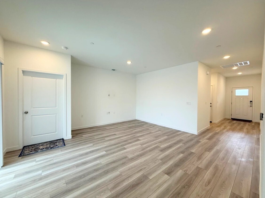 Building Photo - 4623 Sami Jo Dr