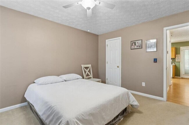 Building Photo - 436 Shenandoah Ct