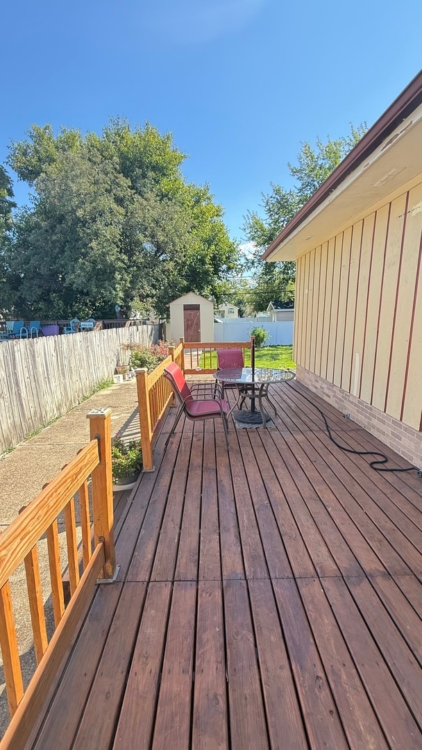 Building Photo - 14631 Knox Ave