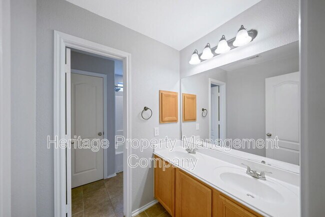 Building Photo - 304 Rustic Tr
