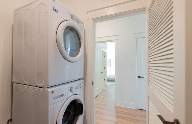 Building Photo - 604 Frank E Rodgers Blvd S