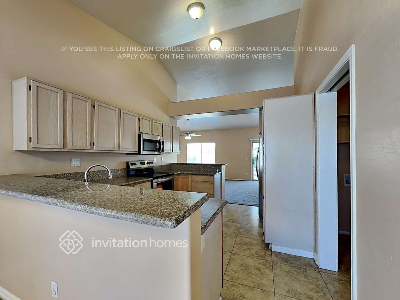 Building Photo - 11634 W Clover Way