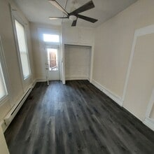 Building Photo - 501 S Race St