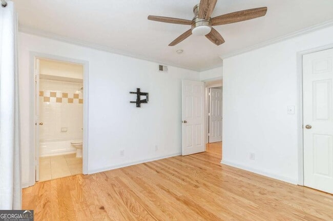 Building Photo - 3005 Seven Pines Ln