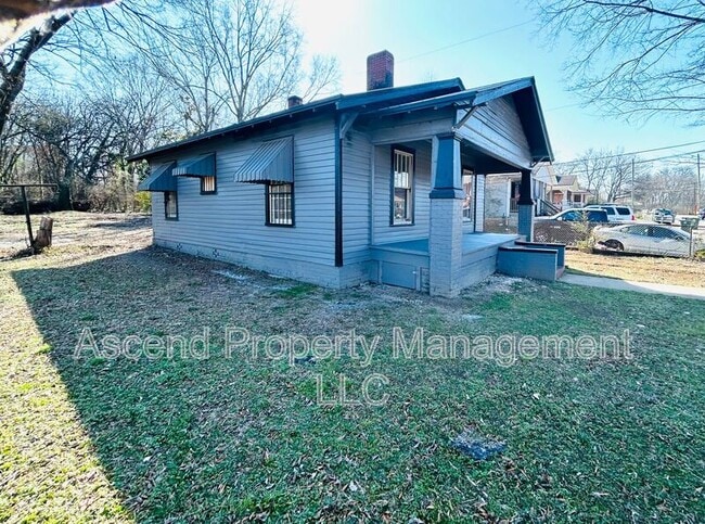 Building Photo - 1500 Bradt St