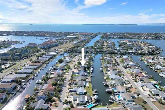 Building Photo - 1015 Spindle Palm Way