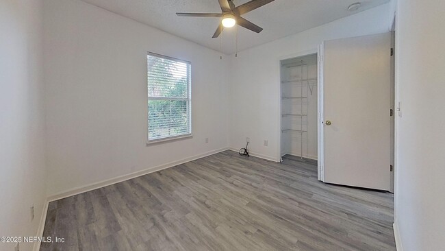 Building Photo - 1140 Hidden Cove Cir