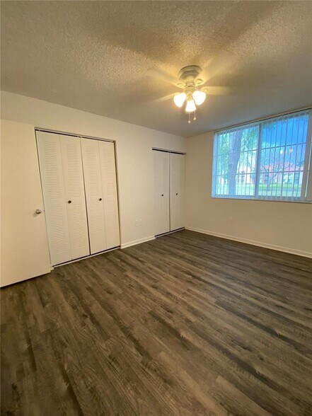 Building Photo - 7872 Sonoma Springs Cir
