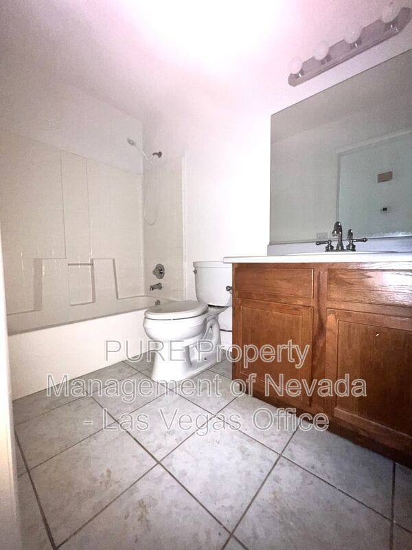 Building Photo - 5716 Grand Entries Dr