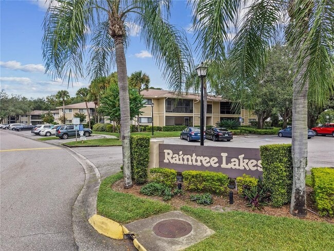 Building Photo - 6002 Laketree Ln
