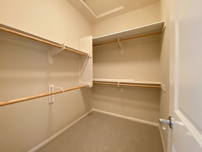 Building Photo - 2bd/2.5ba Townhouse with A/C in San Elijo ...