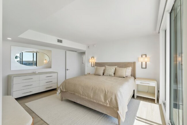 Building Photo - 10701 Gulf Shore Dr