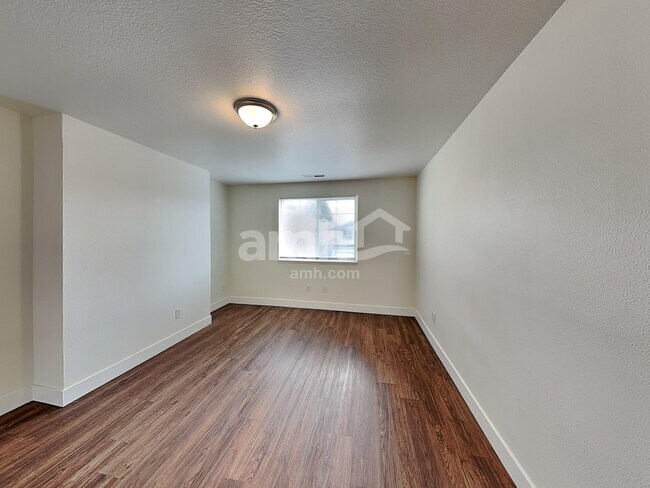 Building Photo - 16961 SW Cashew Way