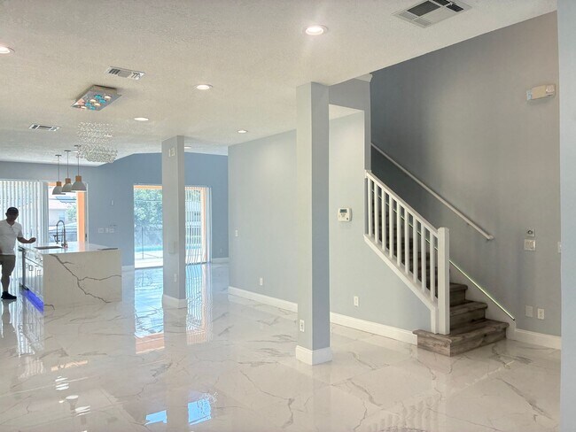 Building Photo - 2641 Emerald Island Blvd