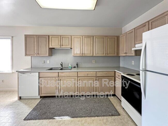 Building Photo - 339 E Derry Rd