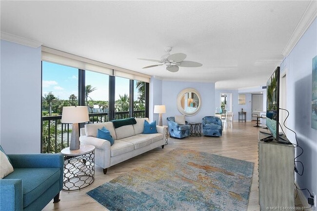 Building Photo - 9550 S Ocean Dr