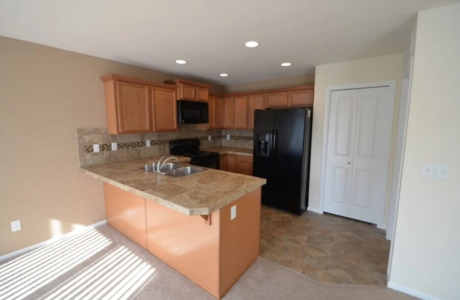Building Photo - 3407 S 296th Pl