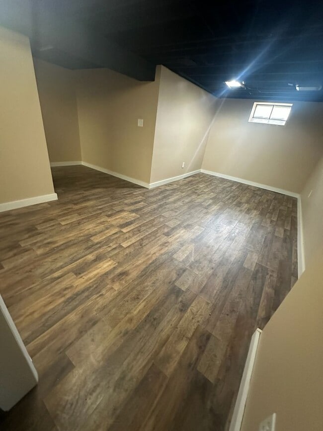 Building Photo - 2 Bed/1.5 Bath Home For Rent on Cynthia Lane - FIRST MONTH FREE WITH 13 MONTH LEASE!