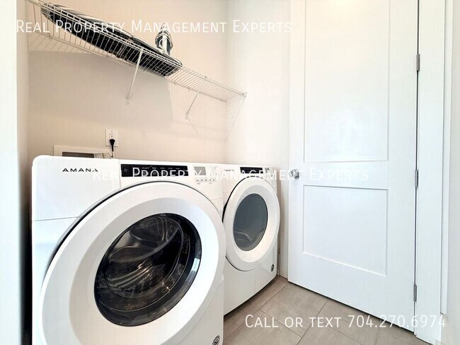 Building Photo - 4115 Merlane Dr