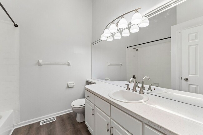 Building Photo - 4 Bedroom Elkhorn Ranch!