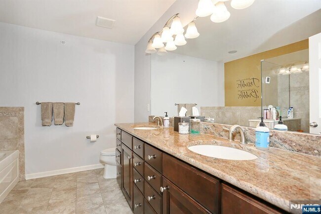 Building Photo - 4 Masterson Ct