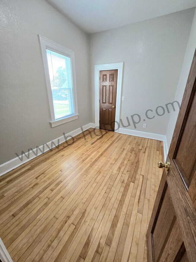 Building Photo - Washer & Dryer Now Provided
