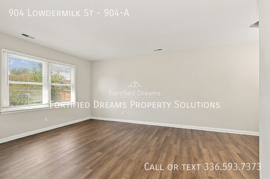 Building Photo - 904 Lowdermilk St