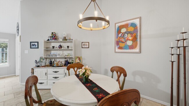 Building Photo - 19 Pebblebrook Ln