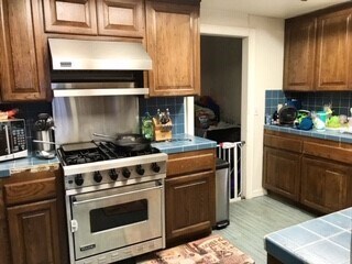 Kitchen - 711 Kline St