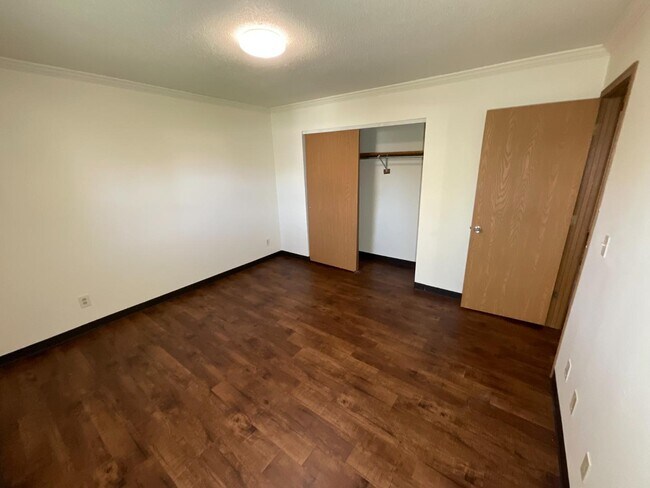 Building Photo - 388 Rose Ln