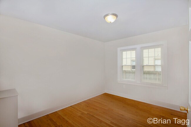 Building Photo - 77 Baylis St SW