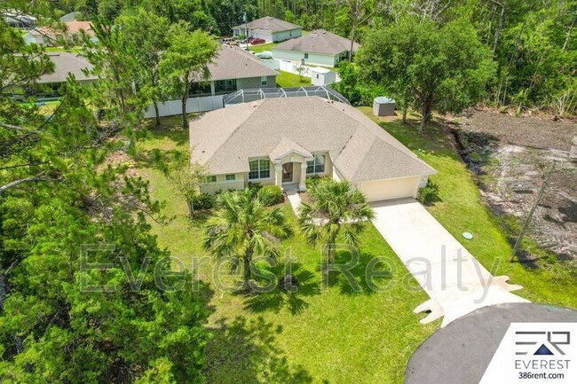 Building Photo - 13 Sleigh Bell Pl