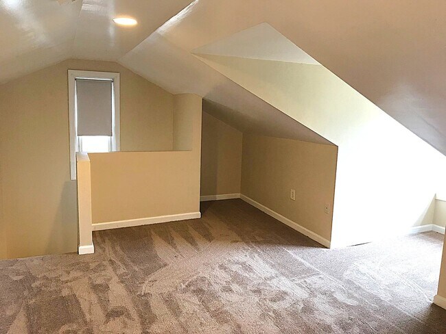 Building Photo - 51 S 21st St