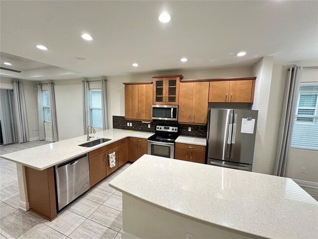 Building Photo - 3302 Sagebrush St