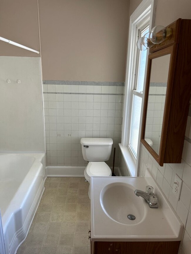 Building Photo - Stunning Home Located in Northeastern School District