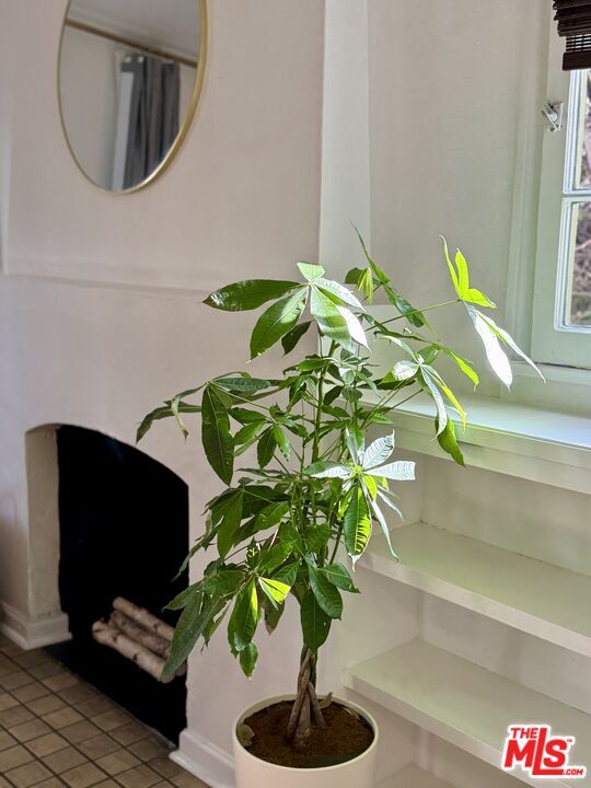 Building Photo - 951 N Martel Ave