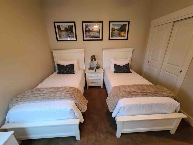 Building Photo - 1905 Frazier Ave