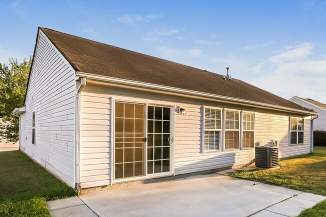 Building Photo - 5207 Hildreth Court